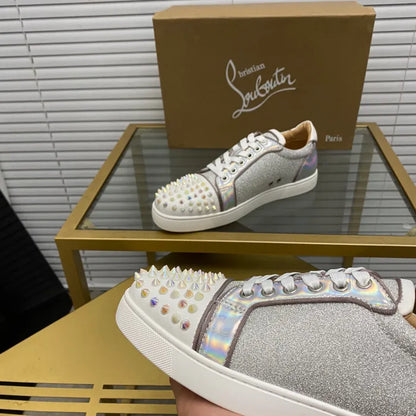 C - SNEAKERS