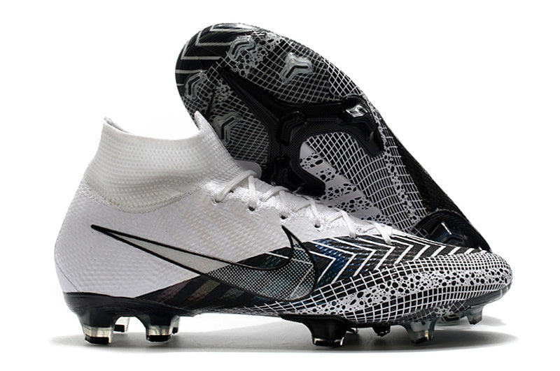 M - FUSSBALLSCHUHE