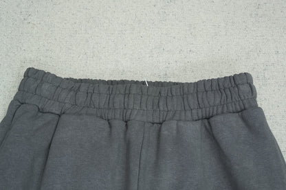 F - SWEATPANTS