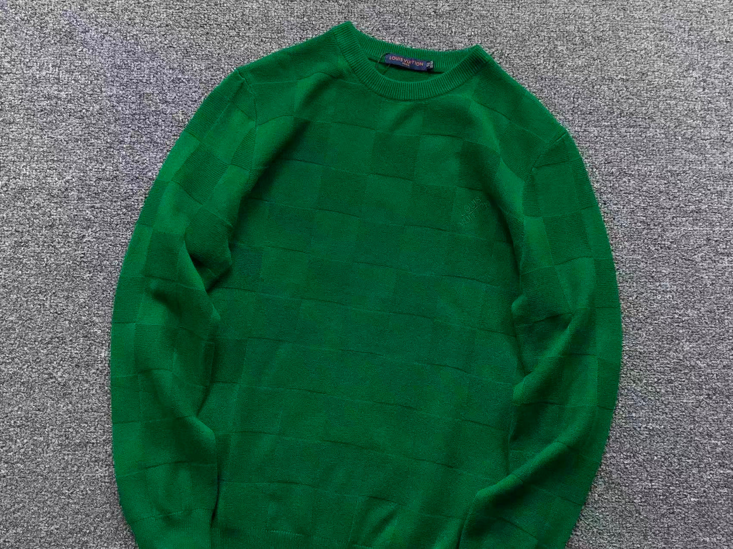 L - SWEATER