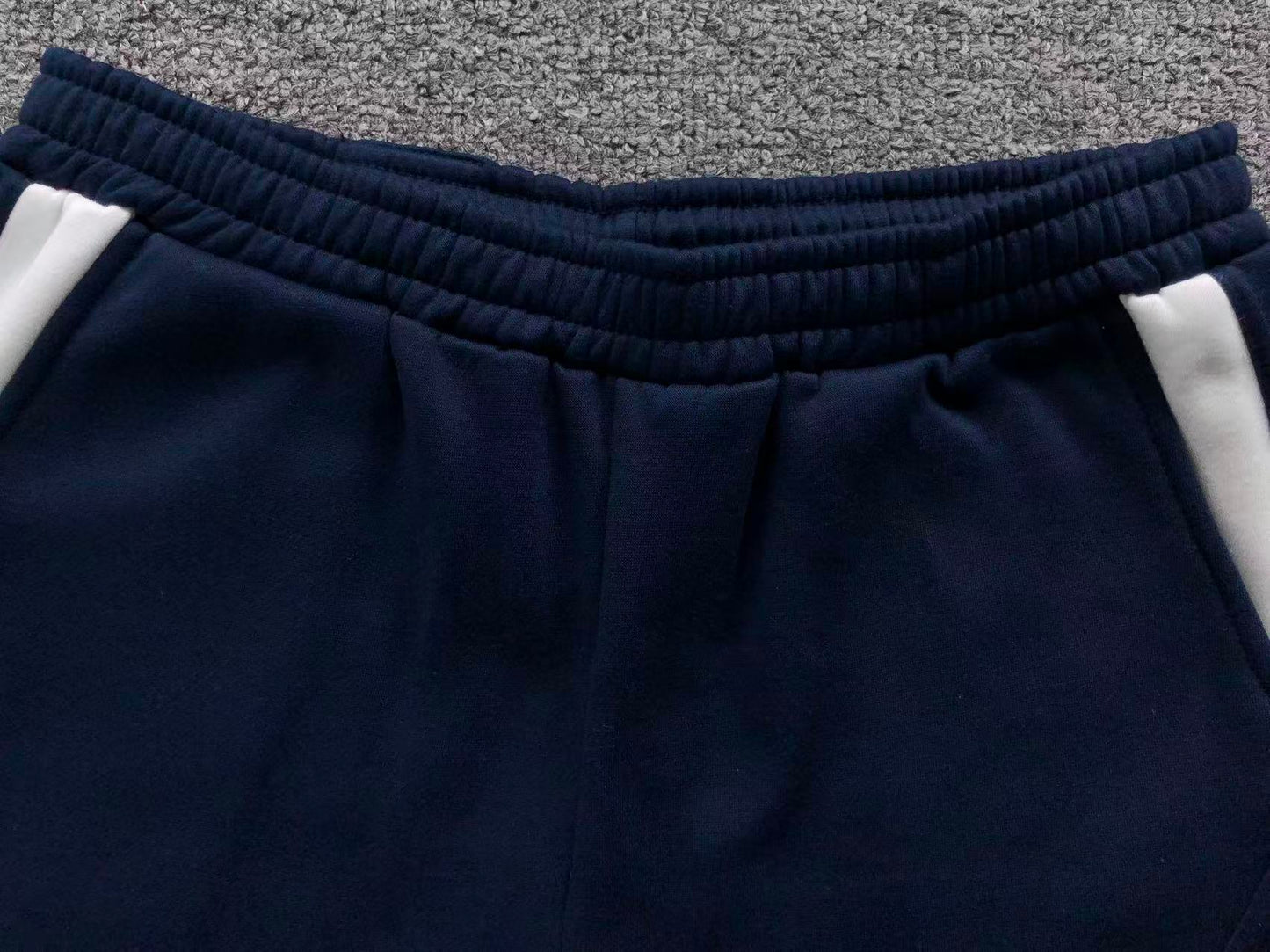 M - SHORTS