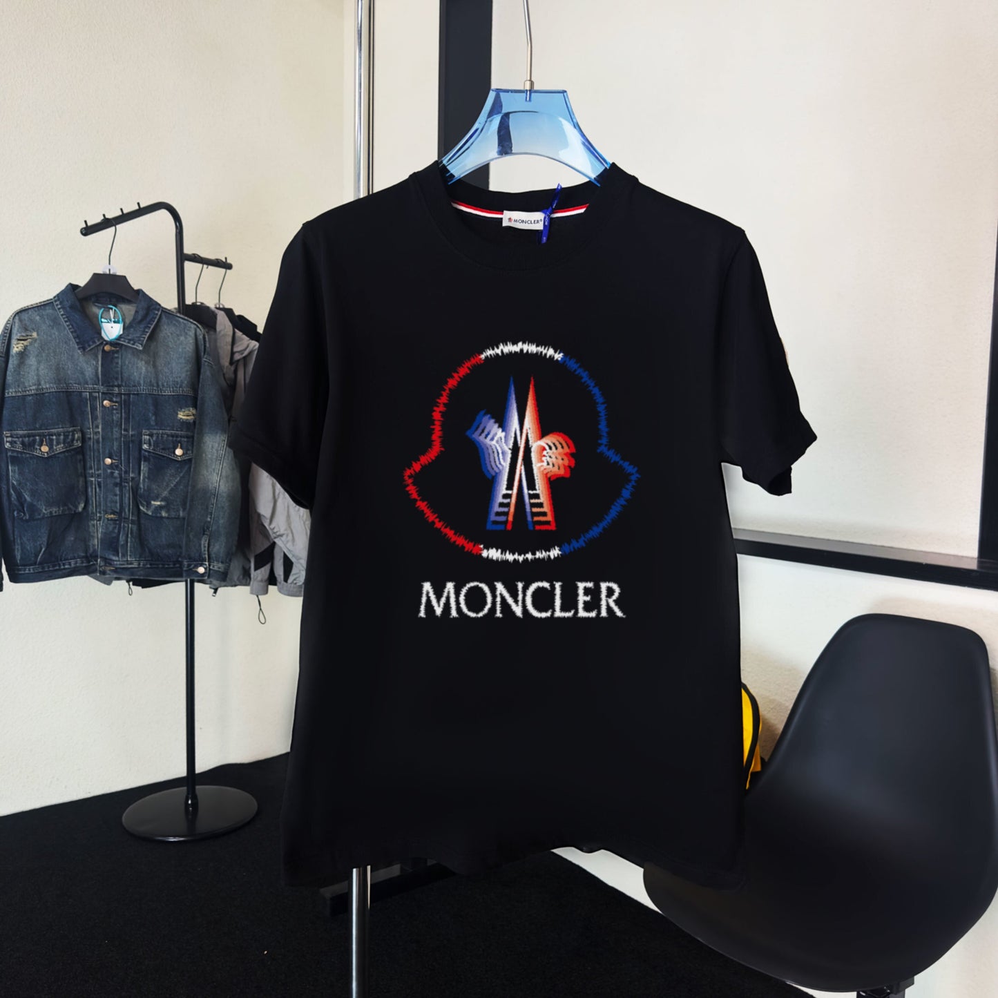 M - TSHIRT